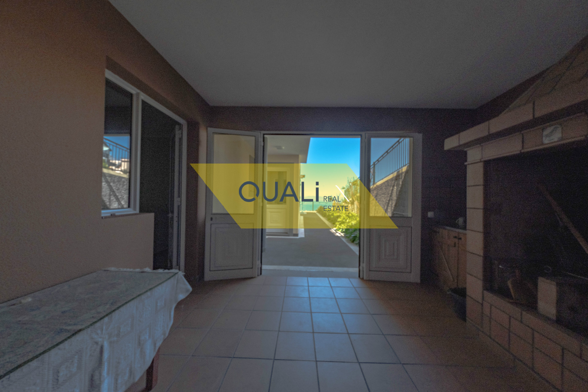 Moradia v3 com vista mar em Ribeira Brava - € 220.000,00