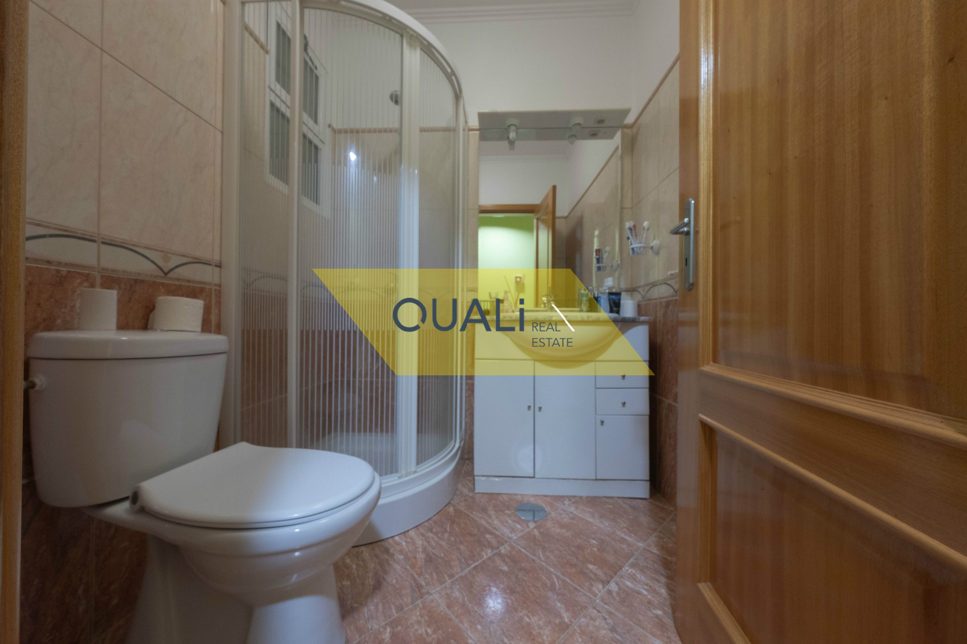 Moradia v3 com vista mar em Ribeira Brava - € 220.000,00