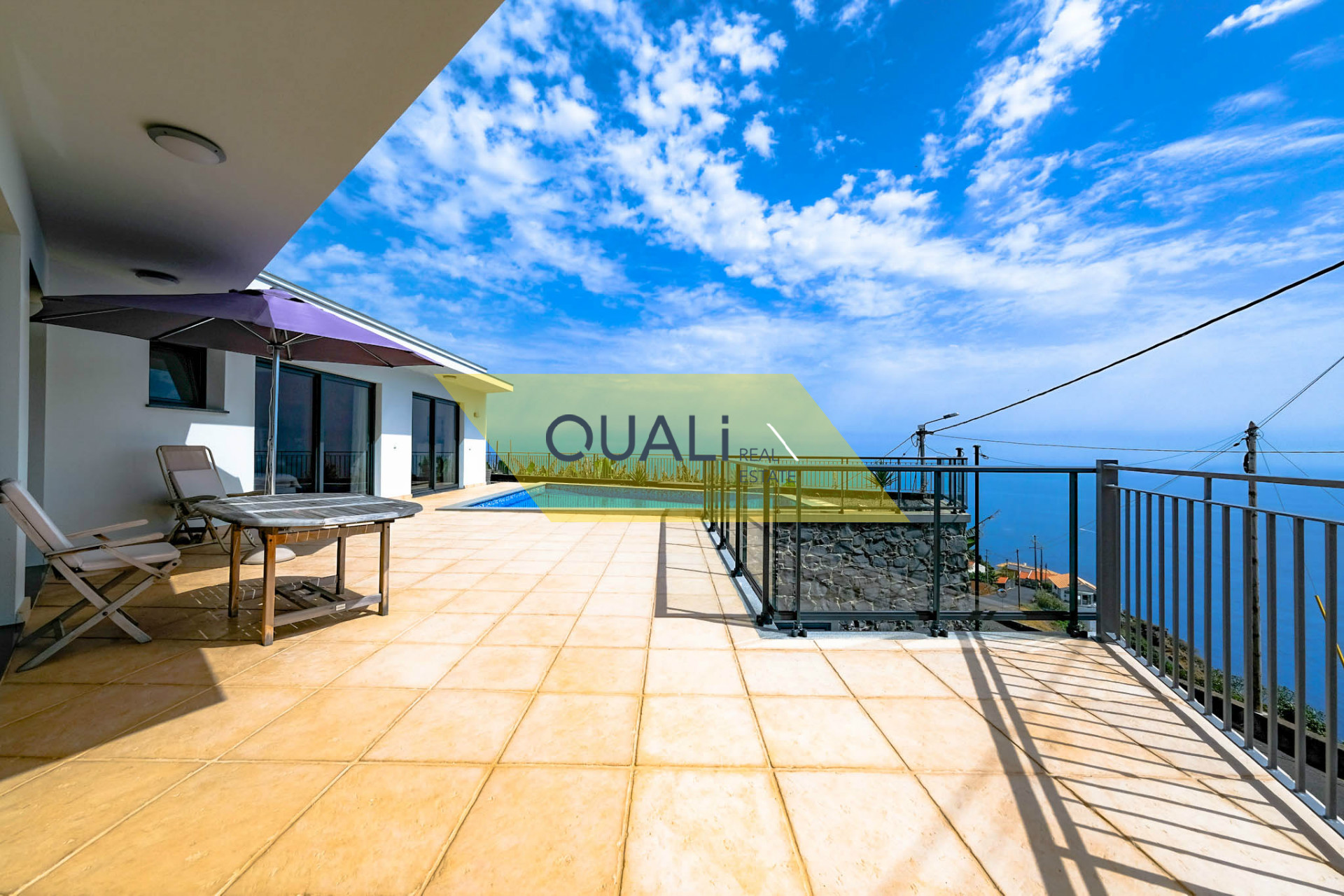 Detached house with pool in Calheta - Madeira Island - € 395.000,00