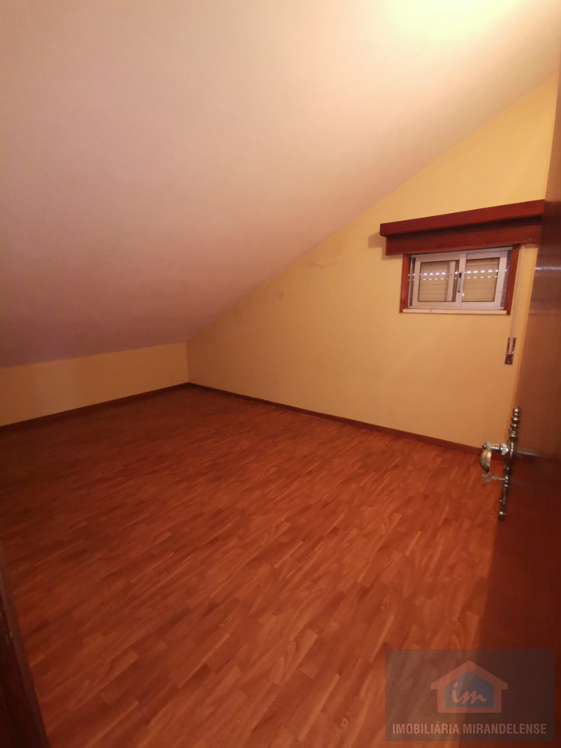 Maison jumelée 5 Chambre(s)