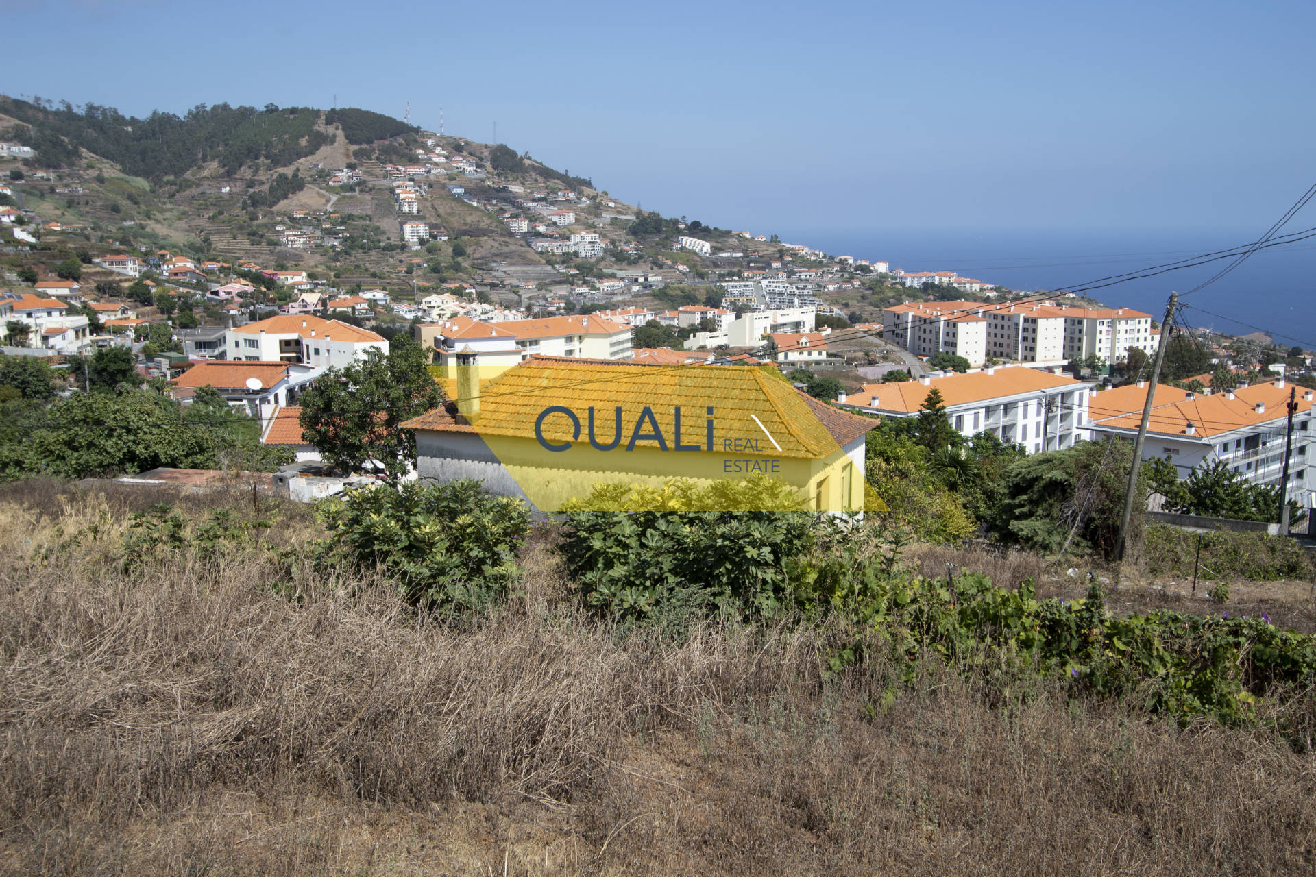 Moradia para Remodelar com Terreno de 5030 m2 no Caniço - Ilha da Madeira. €497.000,00