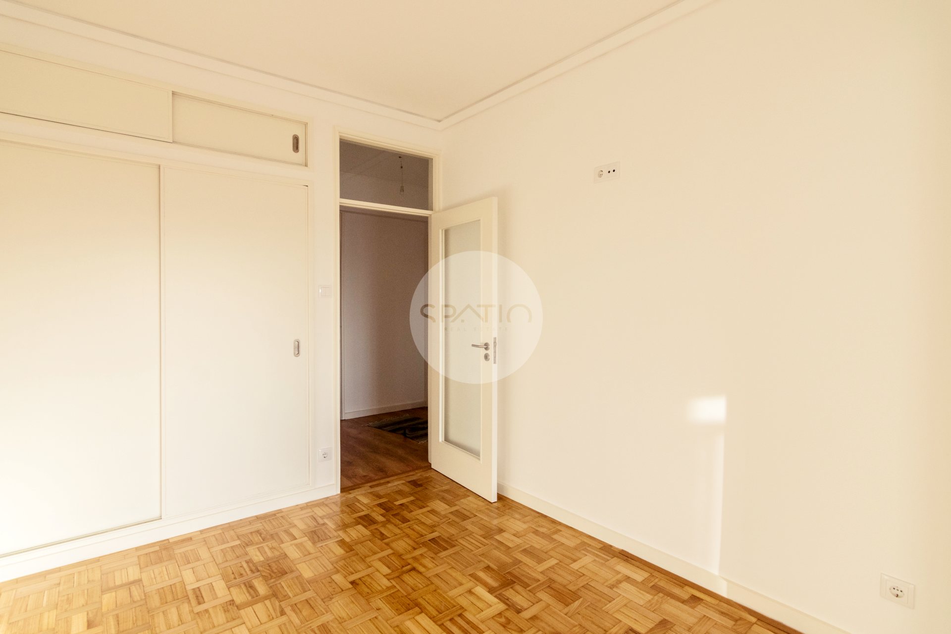 Apartamento T2 C/ Garagem Box * Devesas * V.N.Gaia