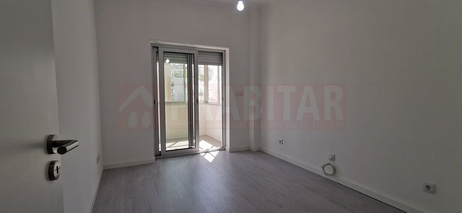 Apartamento T3 ao Vale das Flores