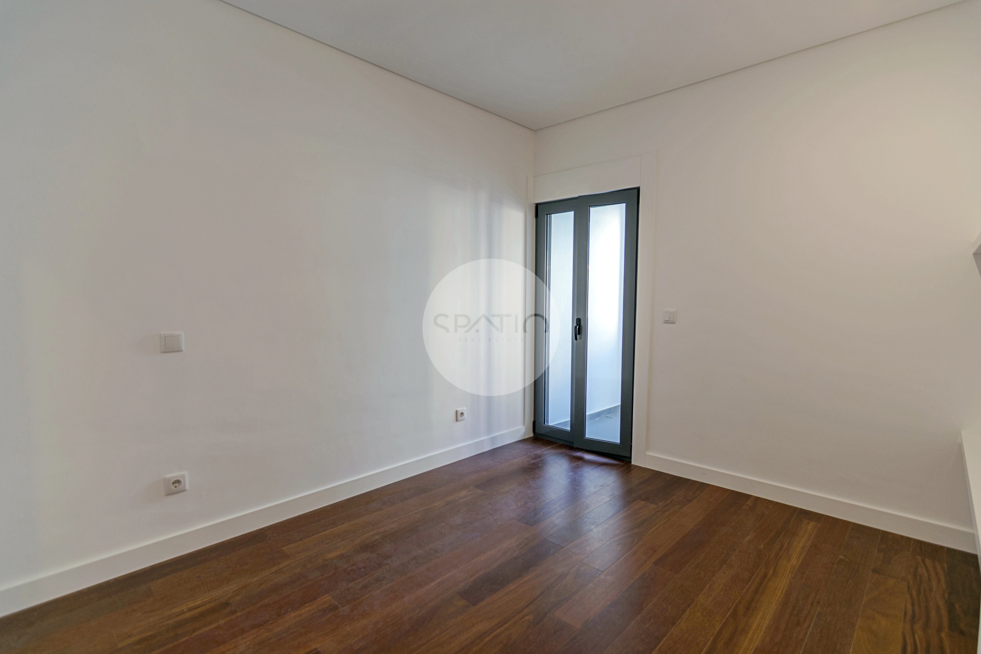 Apartamento T4 Novo * Rotunda da Boavista