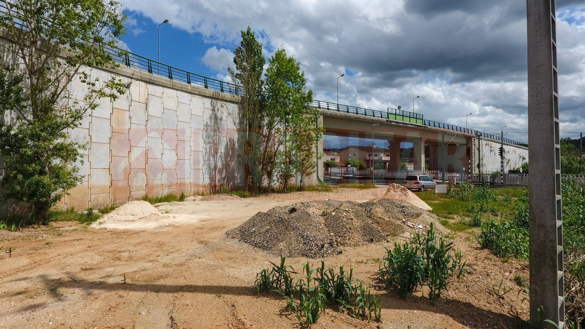 Lote de Terreno em Casais do Campo