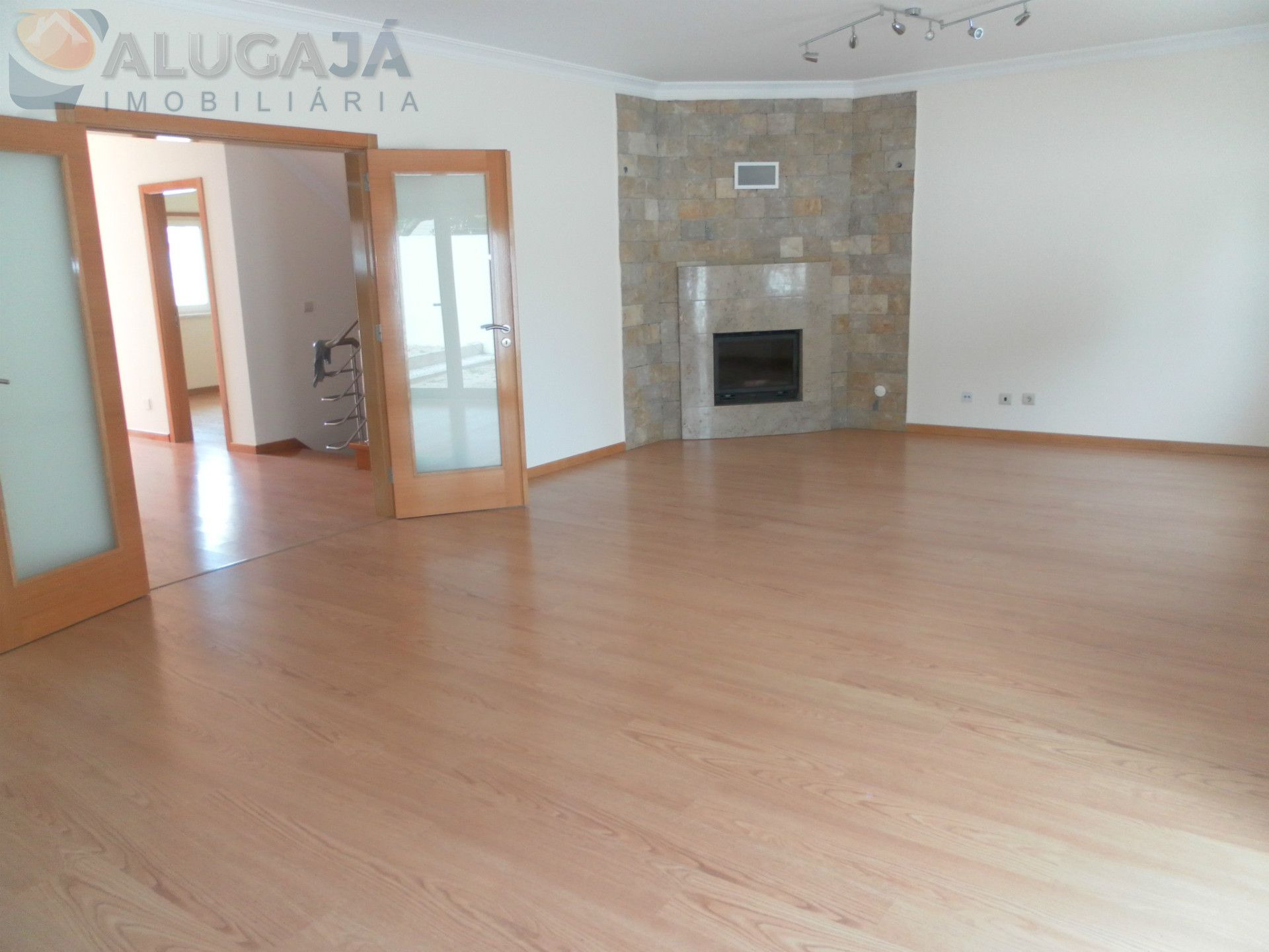 Maison jumelée 4 Chambre(s)+2