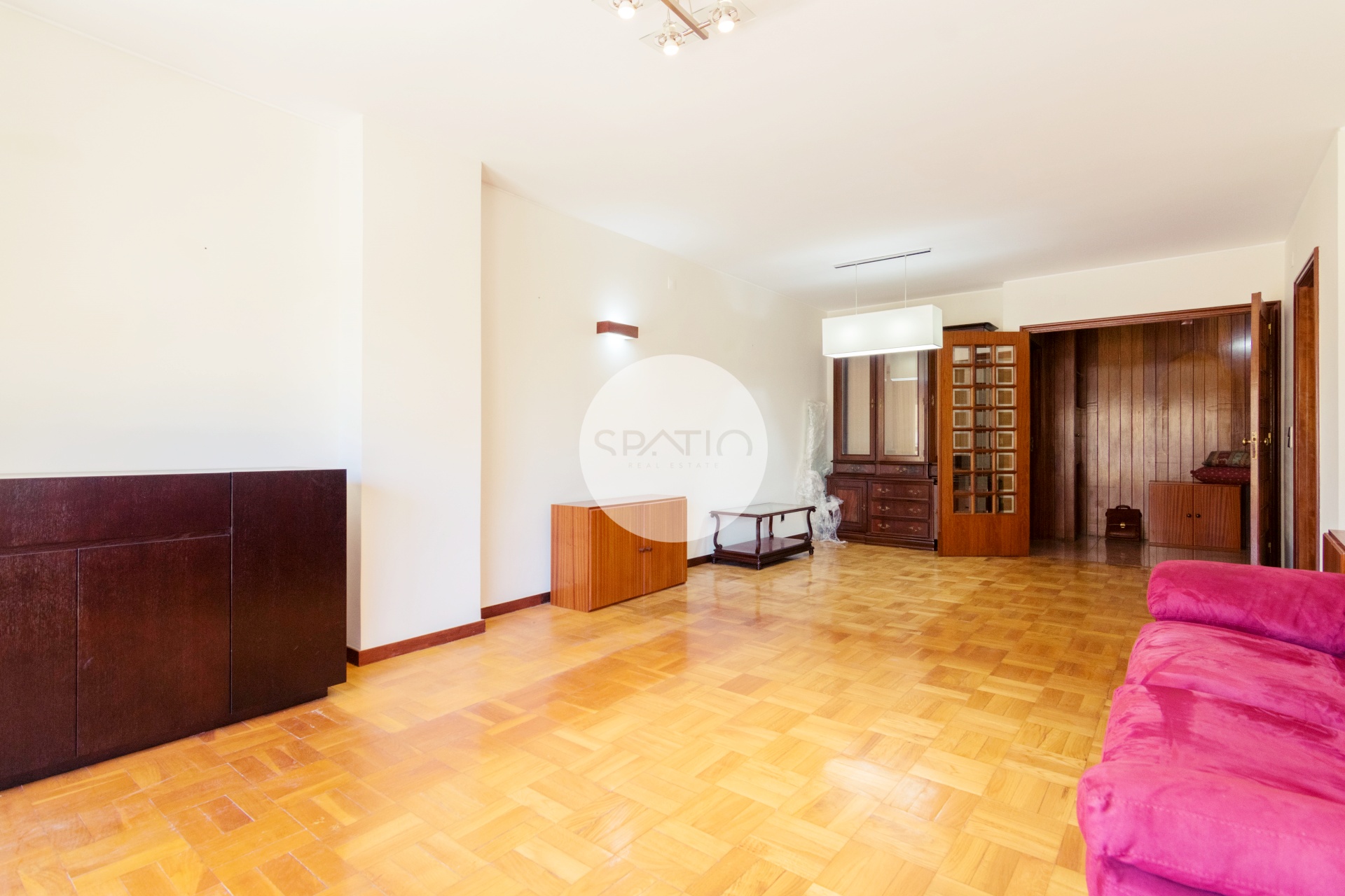 Apartamento T4 * Rua Oliveira Monteiro