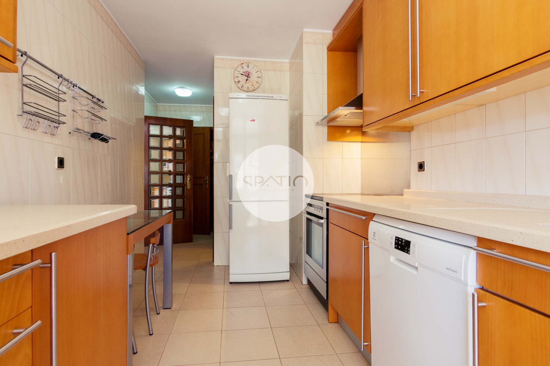 Apartamento T4 * Rua Oliveira Monteiro