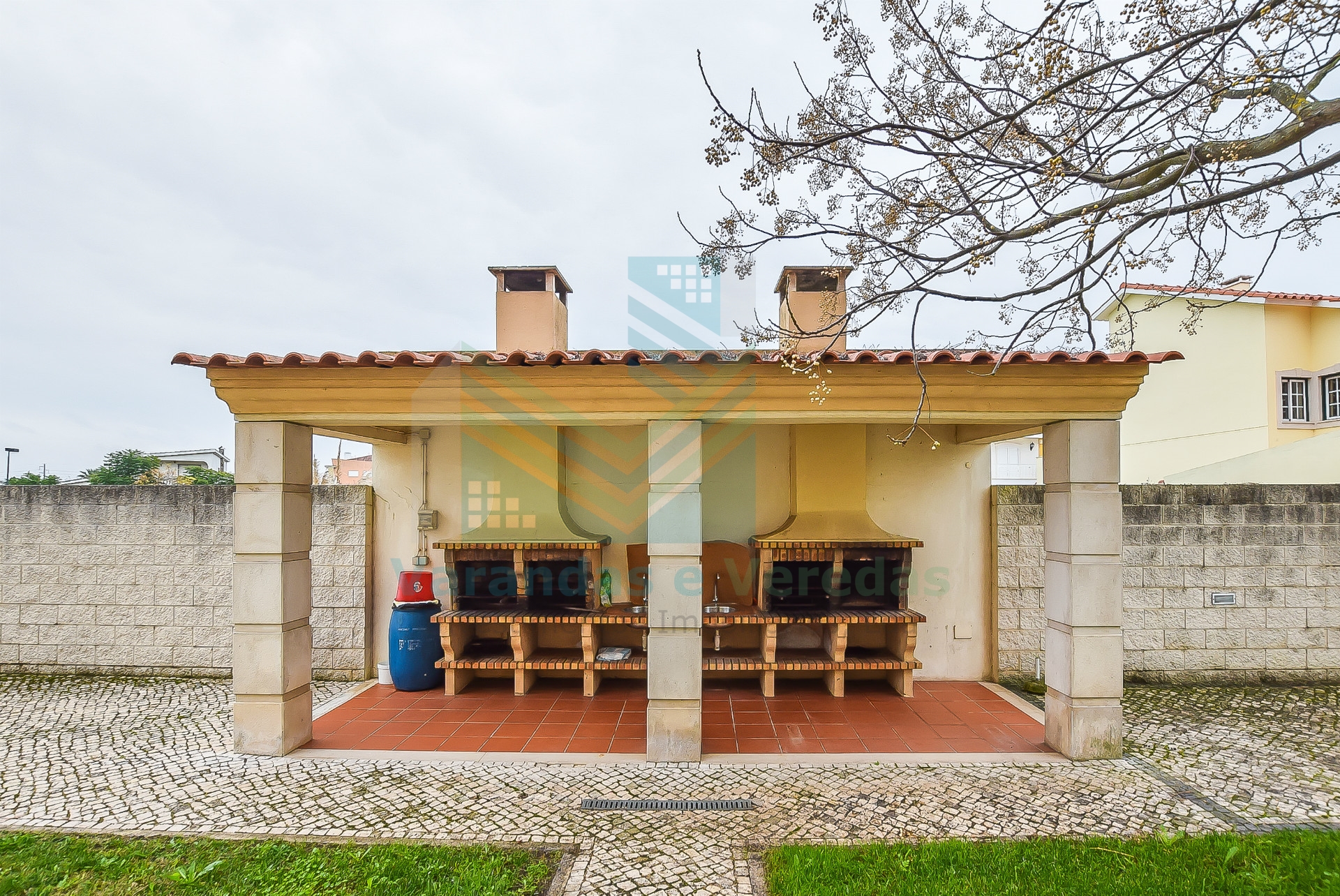 2 间卧室的公寓在门控社区在恩特龙卡门托