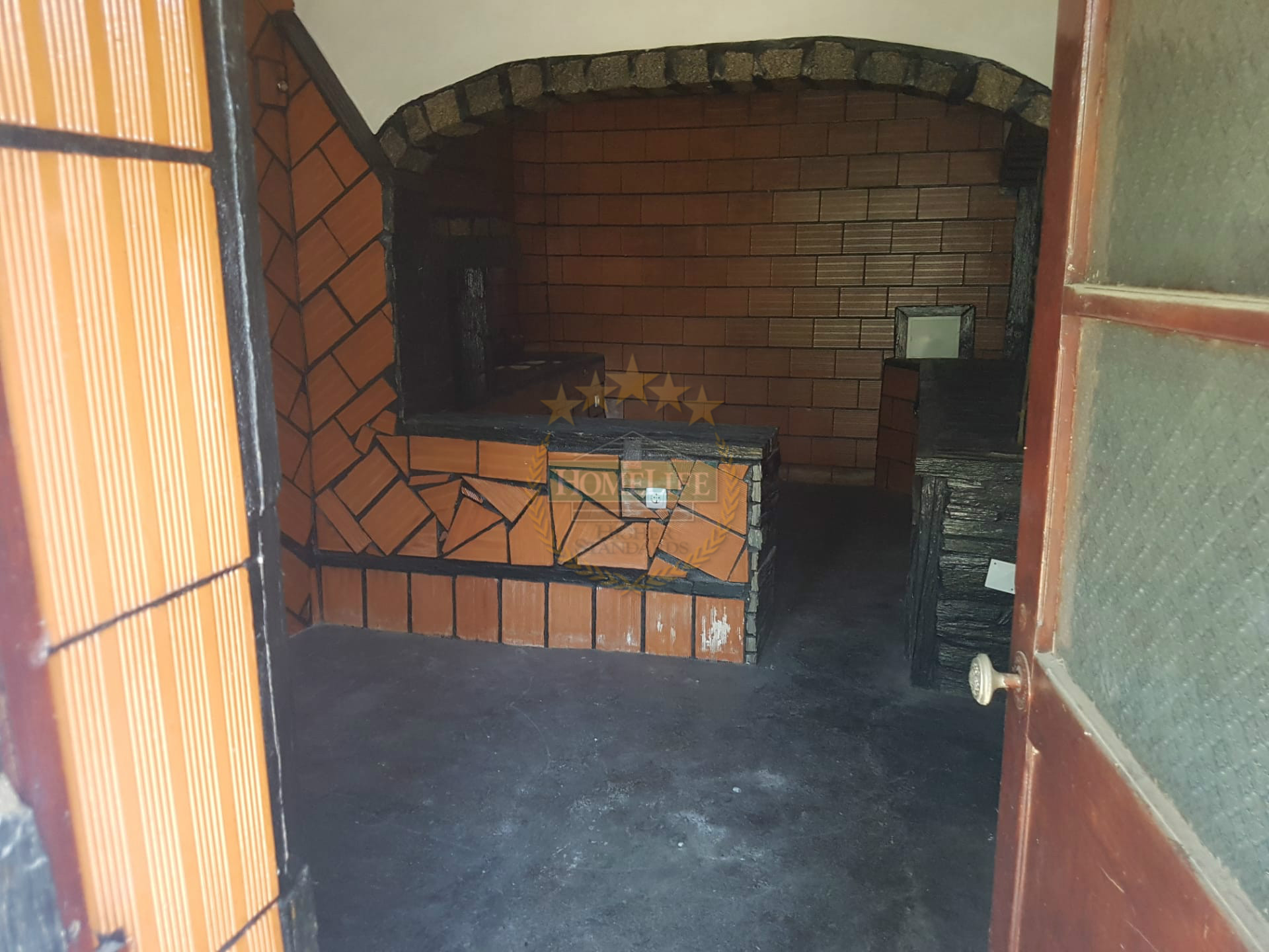 House T4