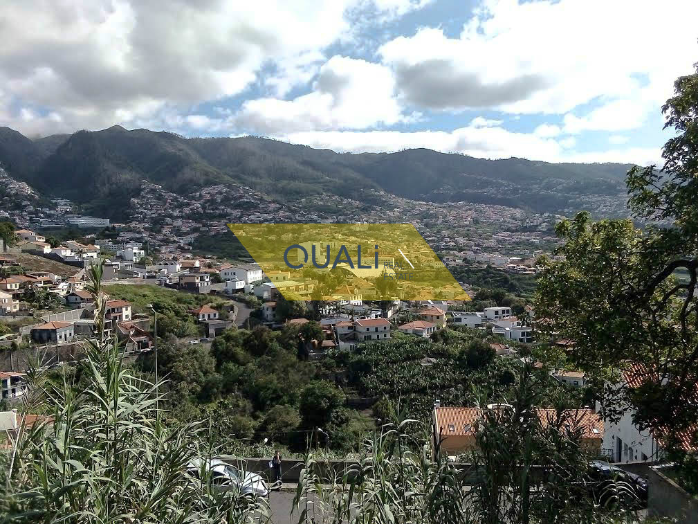 Stadtgrundstück mit 1250m2 -Funchal-Madeira Island - € 98.000,00