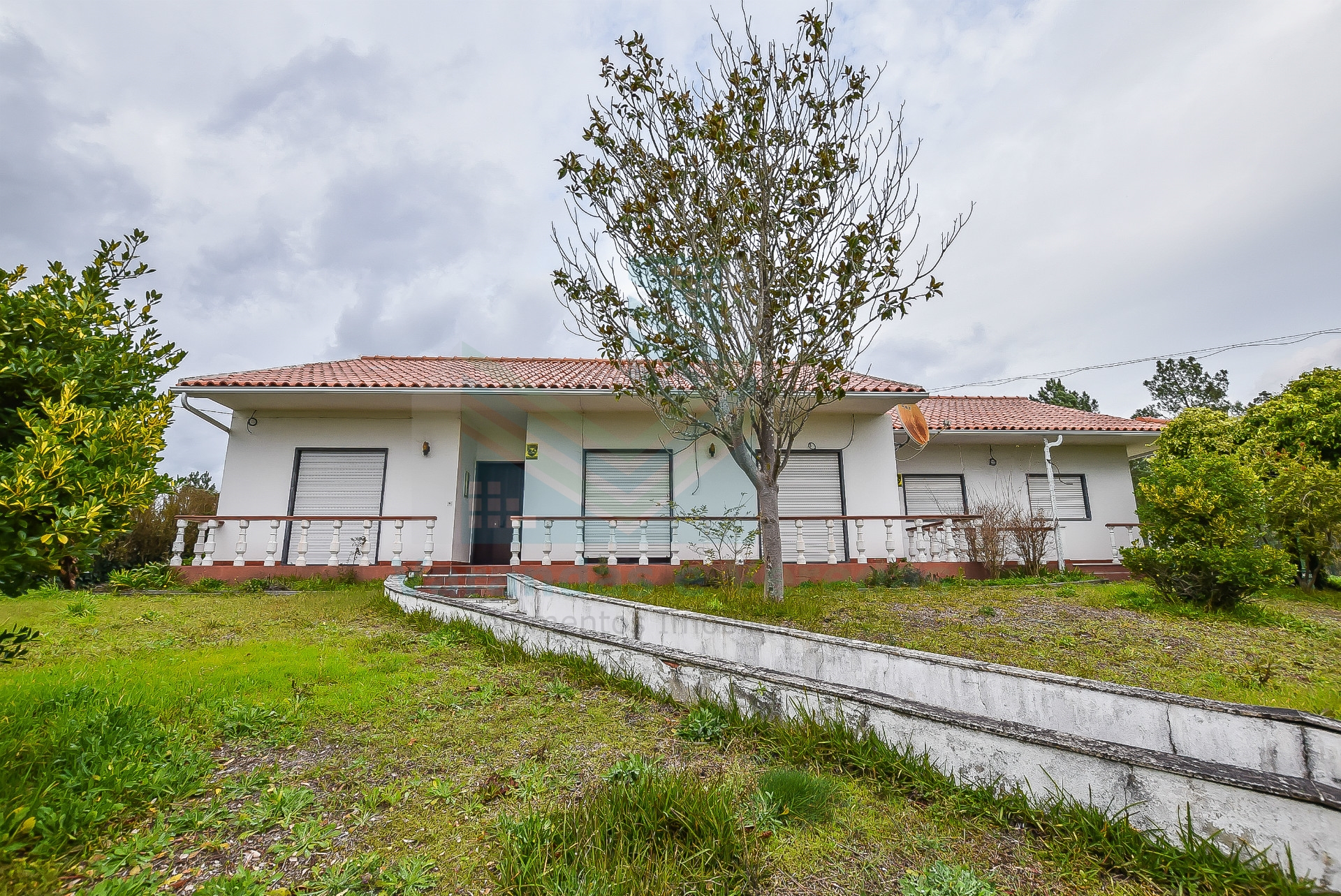 Casa T6 Terrea Con Piscina Monchite