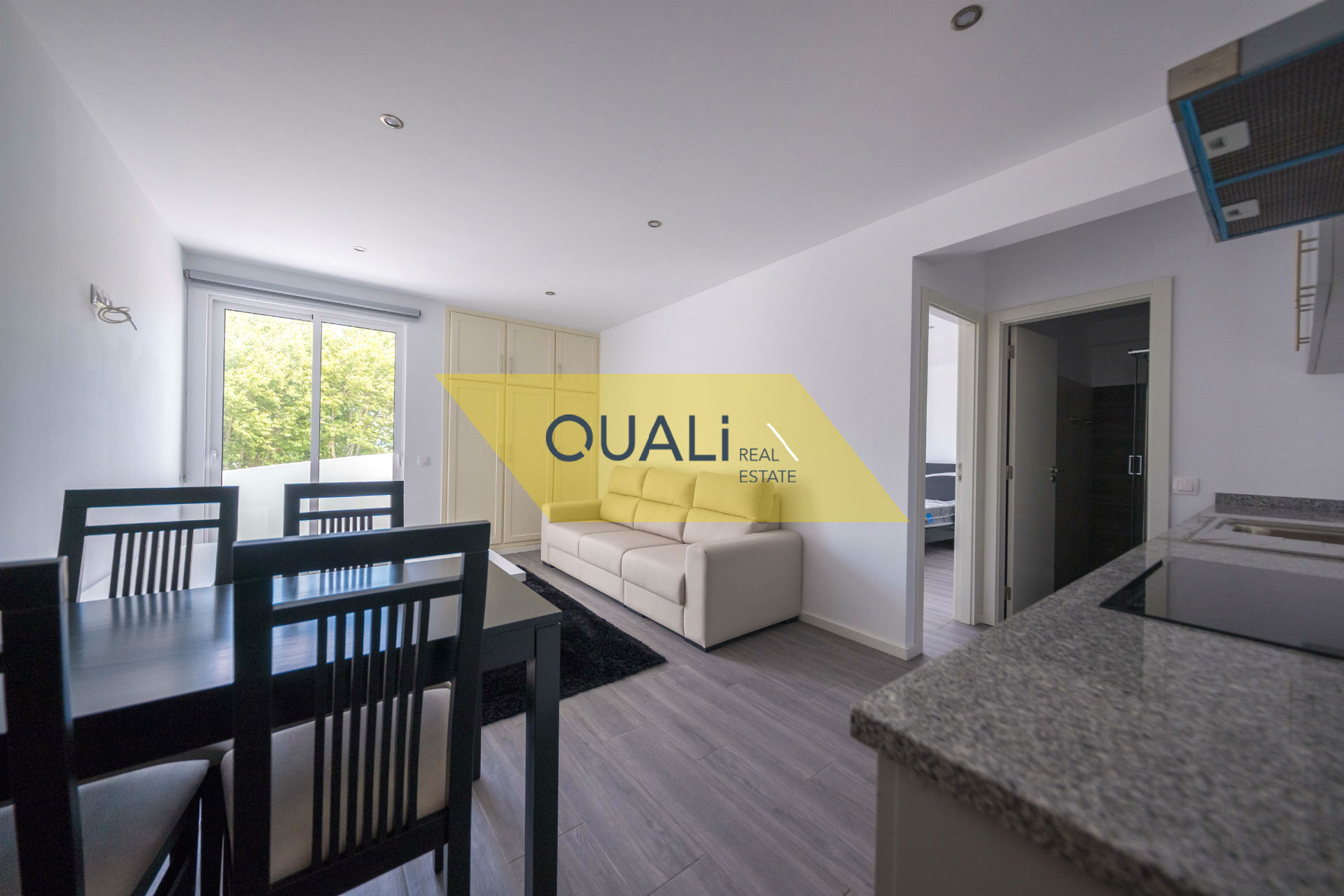 -Apartamento T1 no centro de Machico a dois minutos de zona balnear. €135.000,00