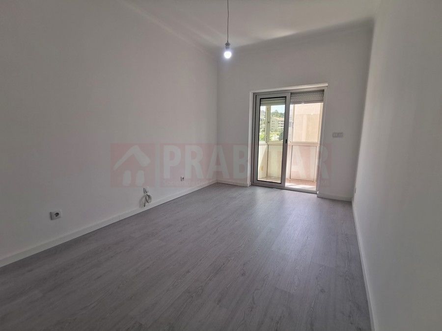Apartamento T3 ao Vale das Flores