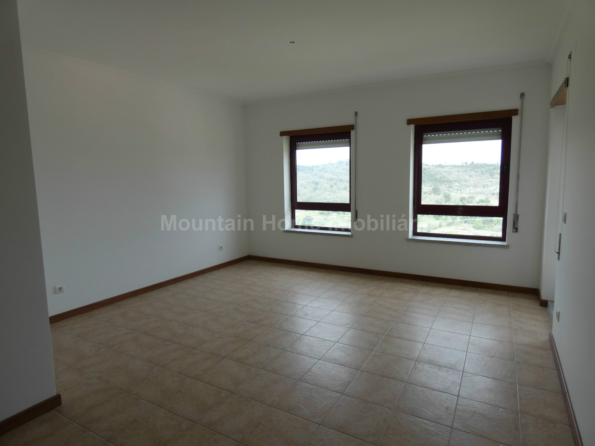 Wohnung 4 Schlafzimmer