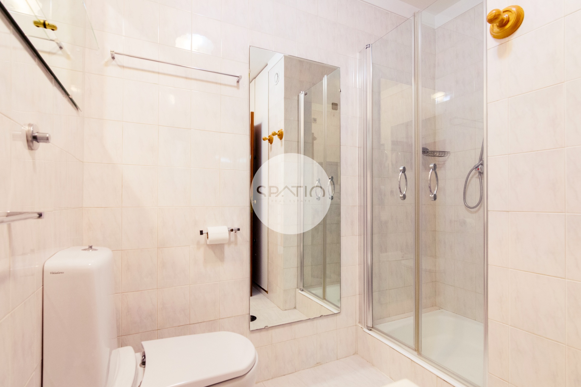 Apartamento T4 * Rua Oliveira Monteiro