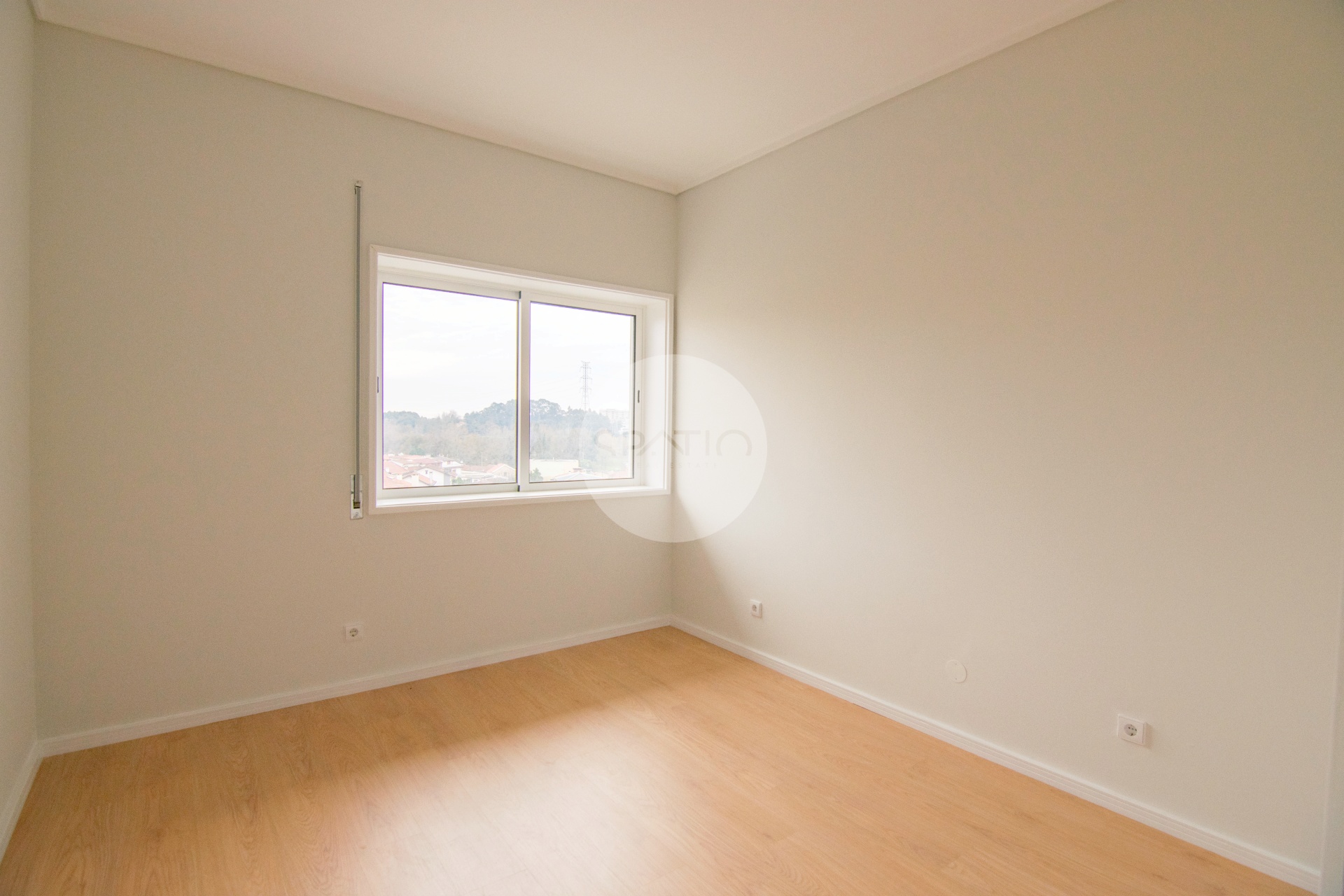 Apartamento T3 renovado com Box * São Mamede de Infesta