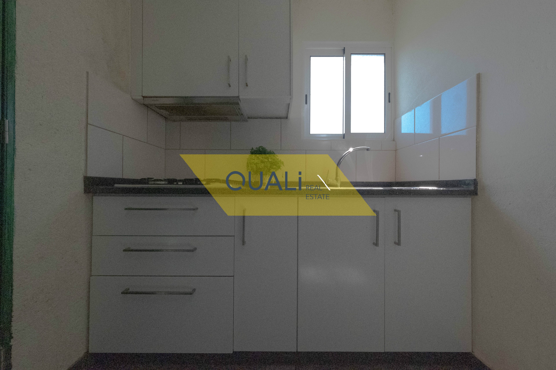 Villa de 2 dormitorios con vistas al mar lista para vivir Ribeira Brava € 98.000