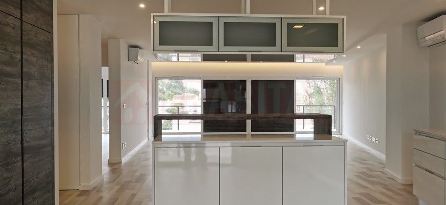 Apartamento T5 Novo em Santa Clara