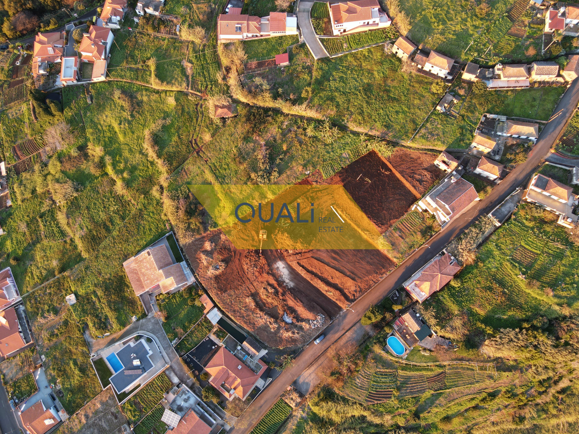 Terreno com excelente vista sobre o mar - Calheta - Ilha da Madeira - € 100.000,00