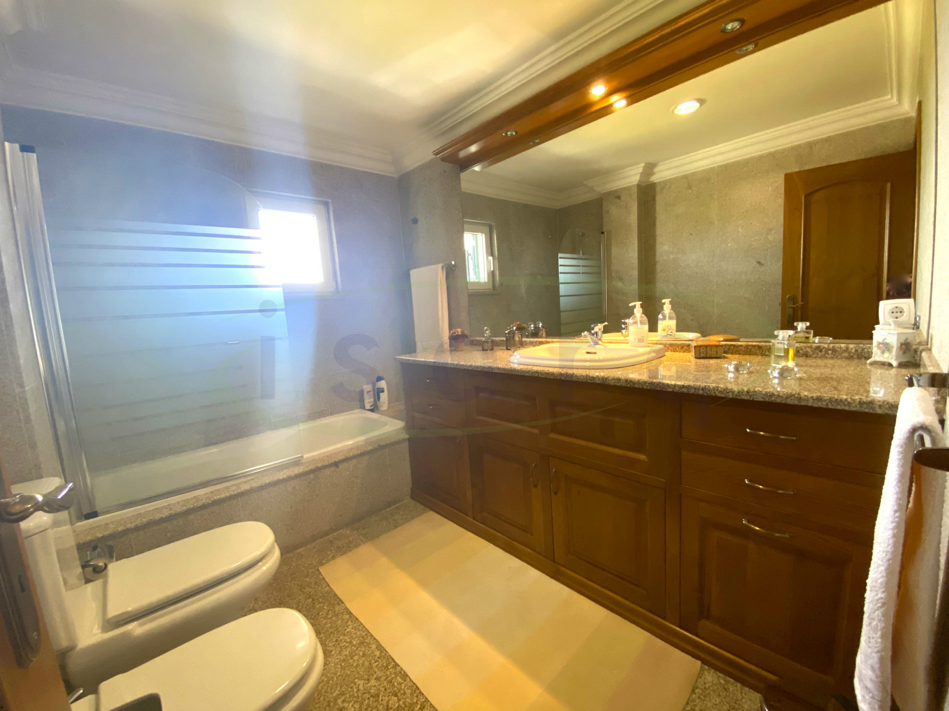 Gästehaus Brasonada mit 8% Bruttorendite (projiziert)