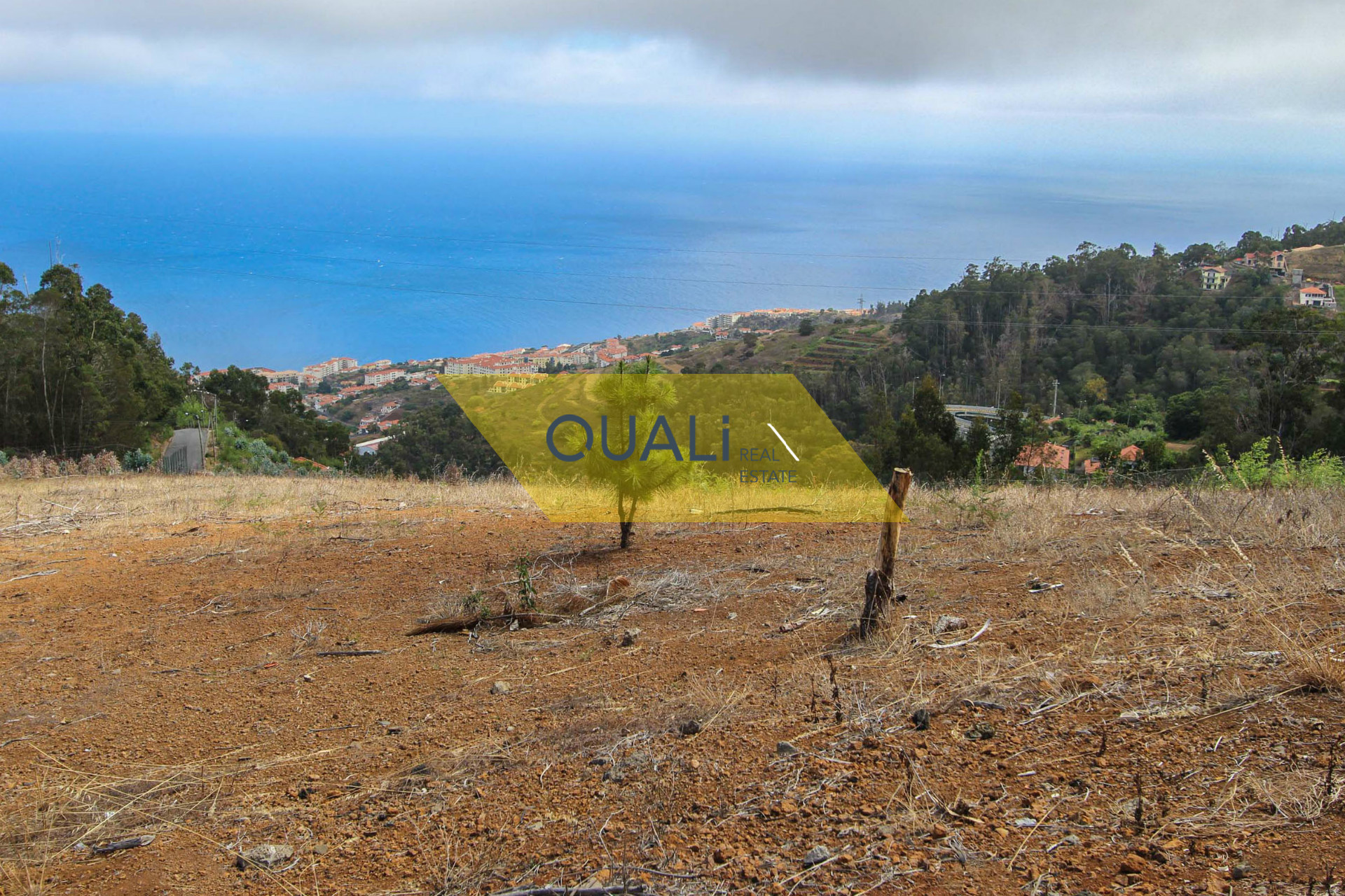 Grundstück mit 3140m2 - Caniço  - € 90.000,00