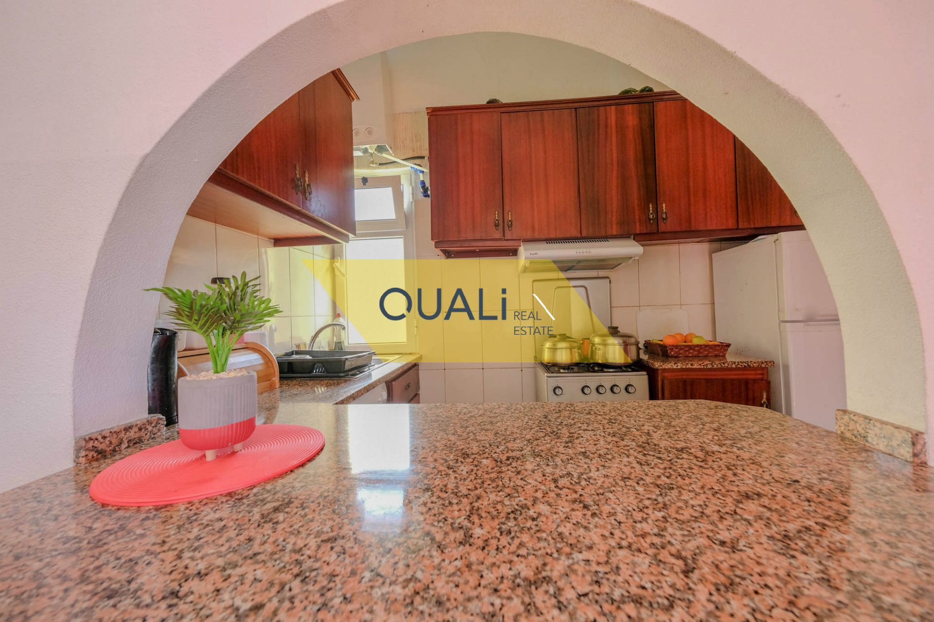 moradia t3 em ponta do sol a beira de estrada pronta habitar € 96.000