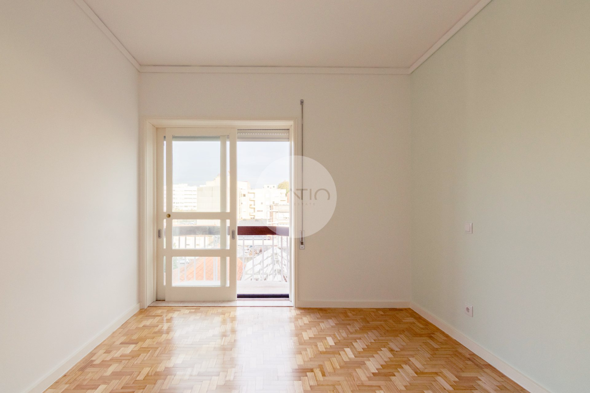 Apartamento T2 C/ Garagem Box * Devesas * V.N.Gaia