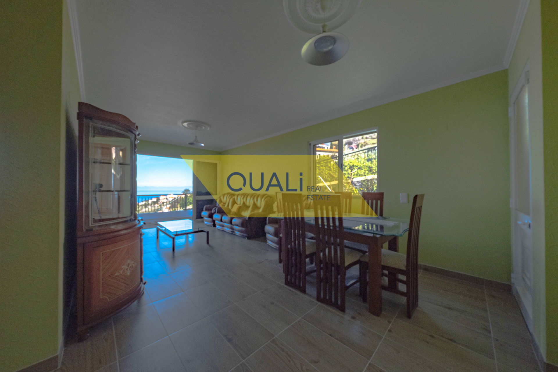 Moradia v3 com vista mar em Ribeira Brava - € 220.000,00