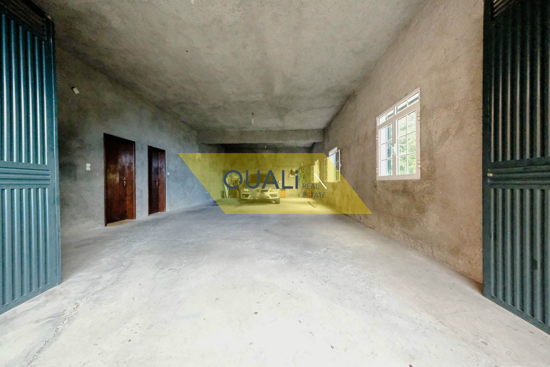 Moradia isolada t3 com garagem grande e sótão com vista mar por € 205.000,00