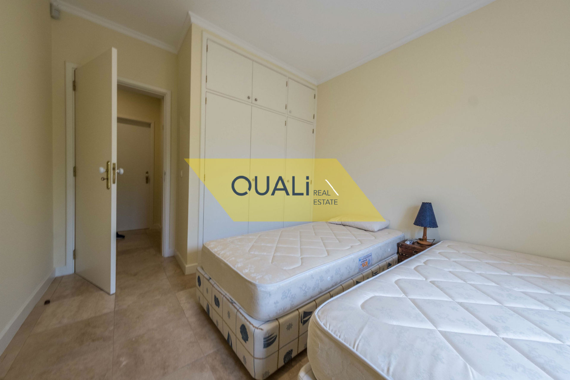 Casa independiente 4 dormitorios- En venta, insertada en Quinta Salgado-Porto Santo - € 780,000.00