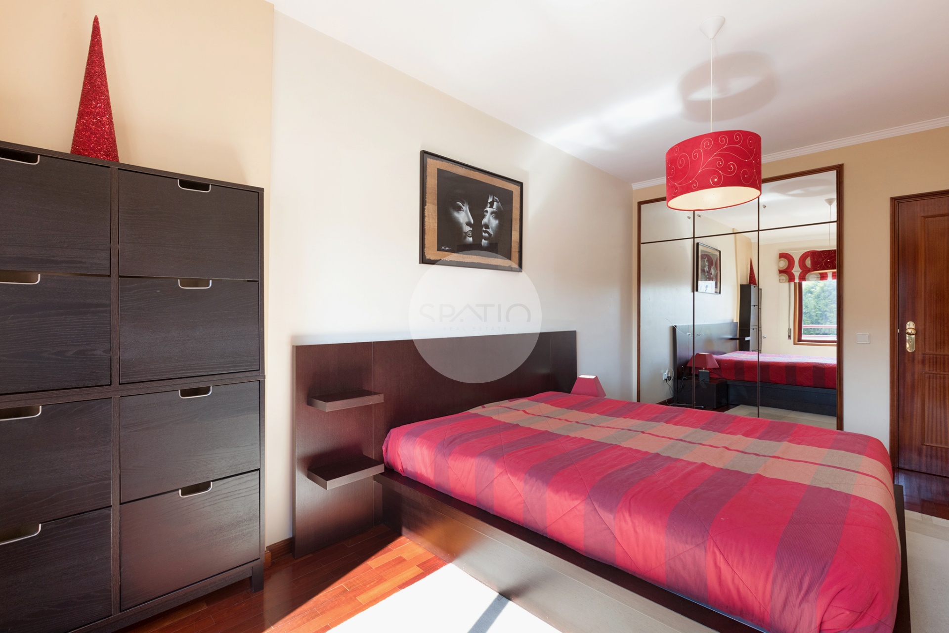 Apartamento T2 com garagem * Caulinos