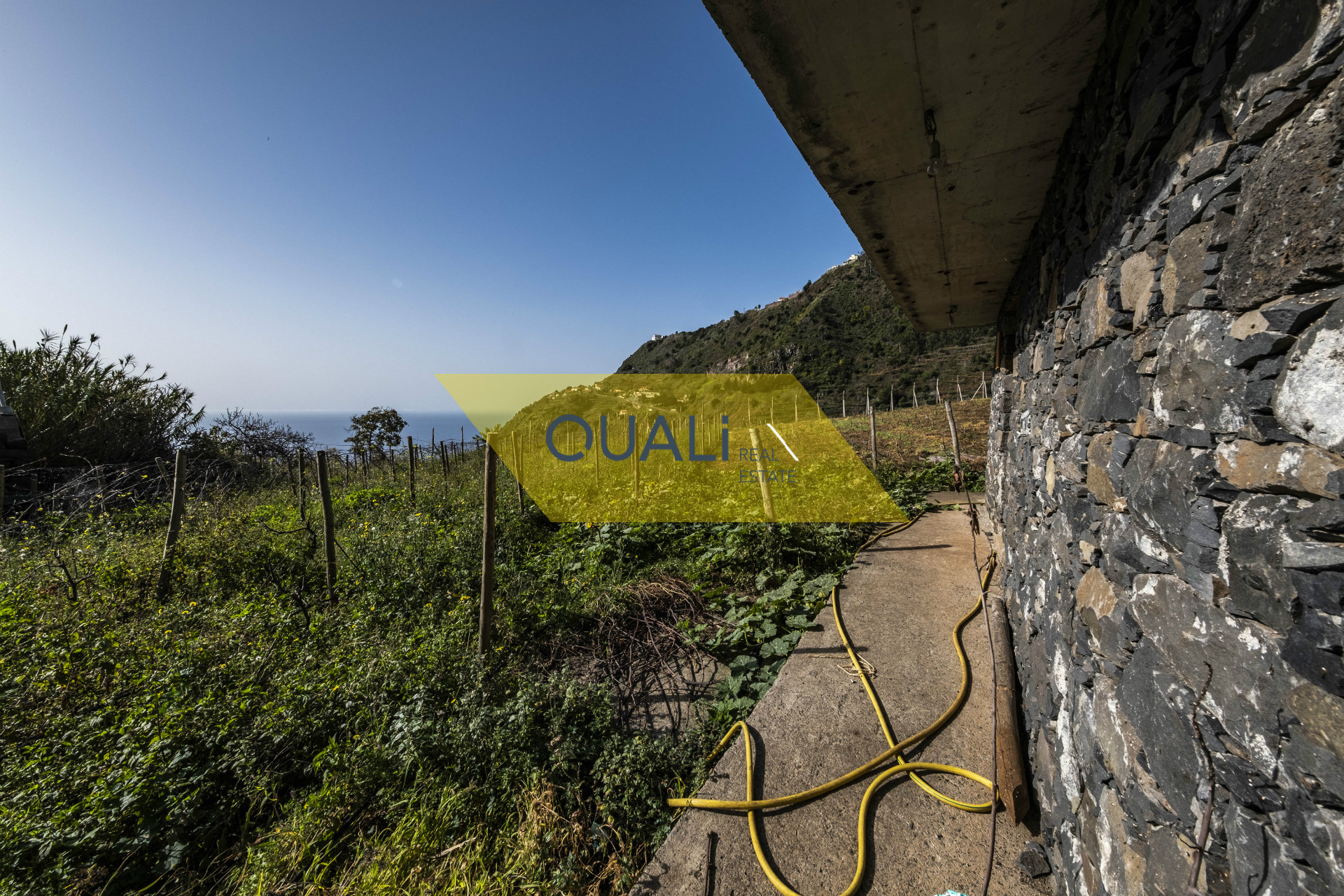 Prédio misto com possibilidade de investimento para Turismo Rural - €188.000,00