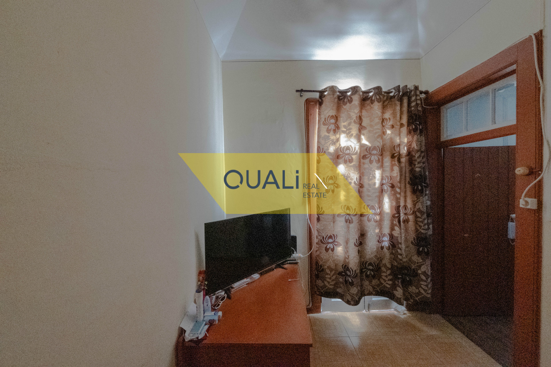 Villa de 2 dormitorios con vistas al mar lista para vivir Ribeira Brava € 98.000