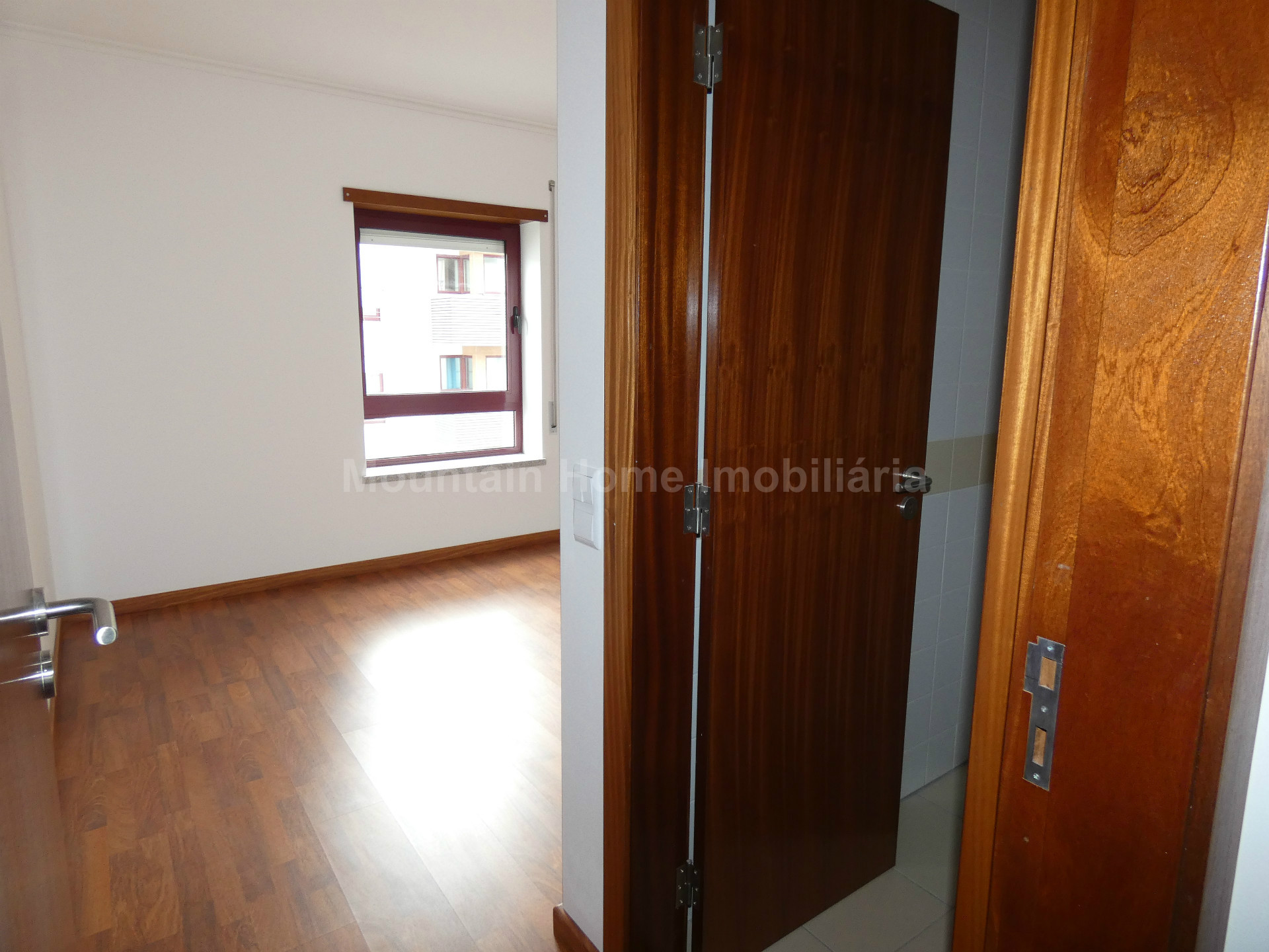 Wohnung 4 Schlafzimmer