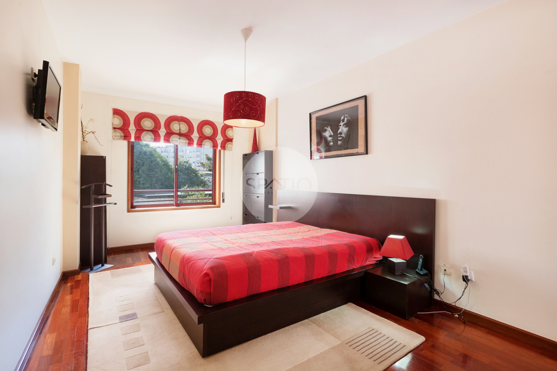 Apartamento T2 com garagem * Caulinos