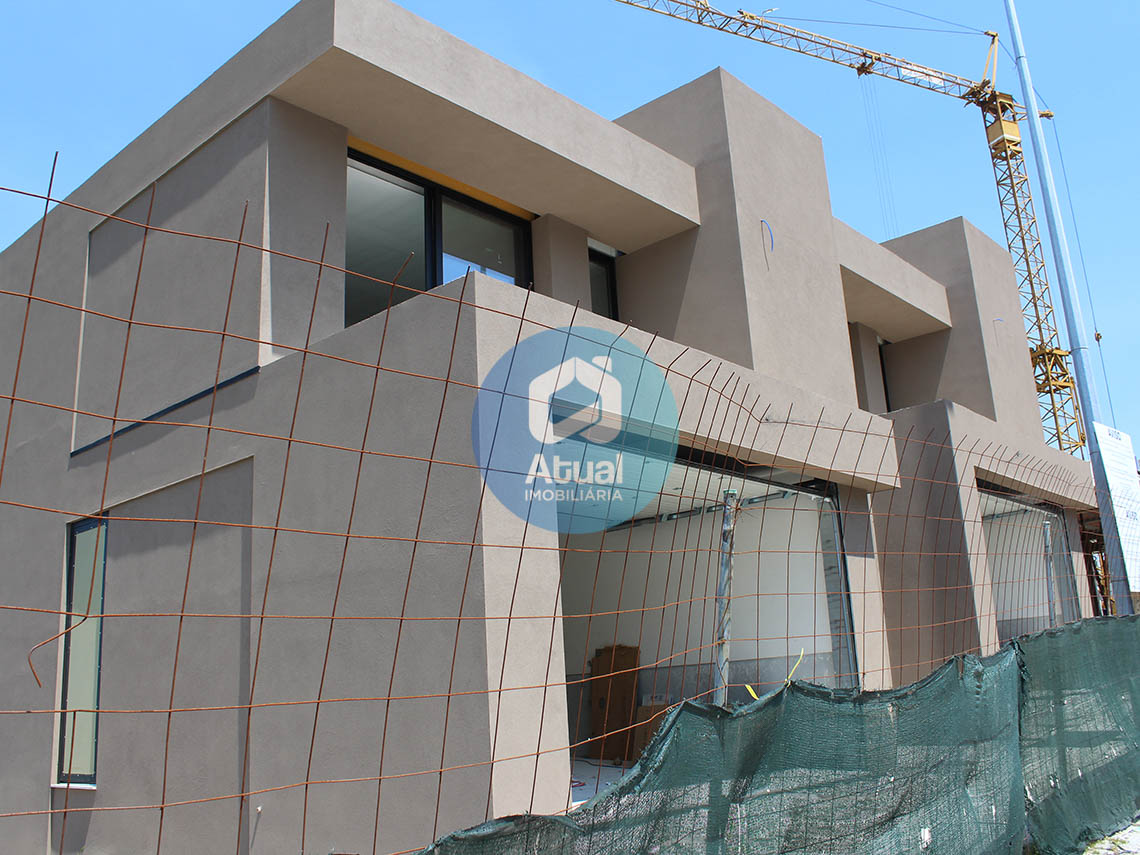 Moradia Em Banda T3, Venda, Mesão Frio, Guimarães