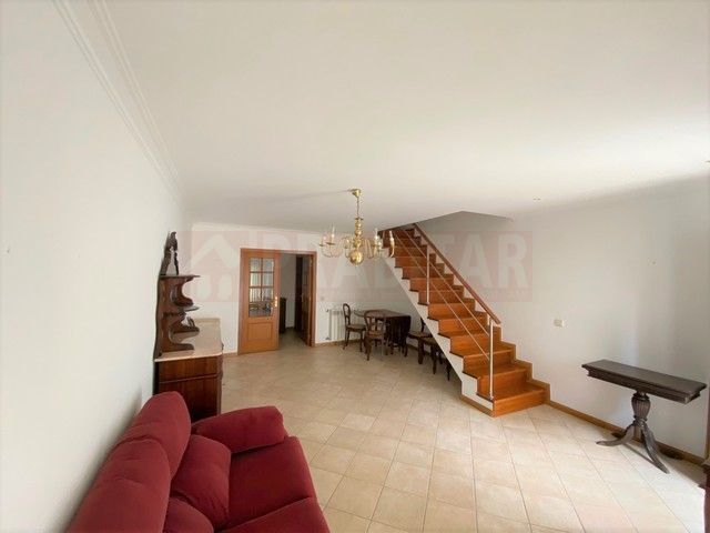  Moradia Geminada T4 em Assafarge