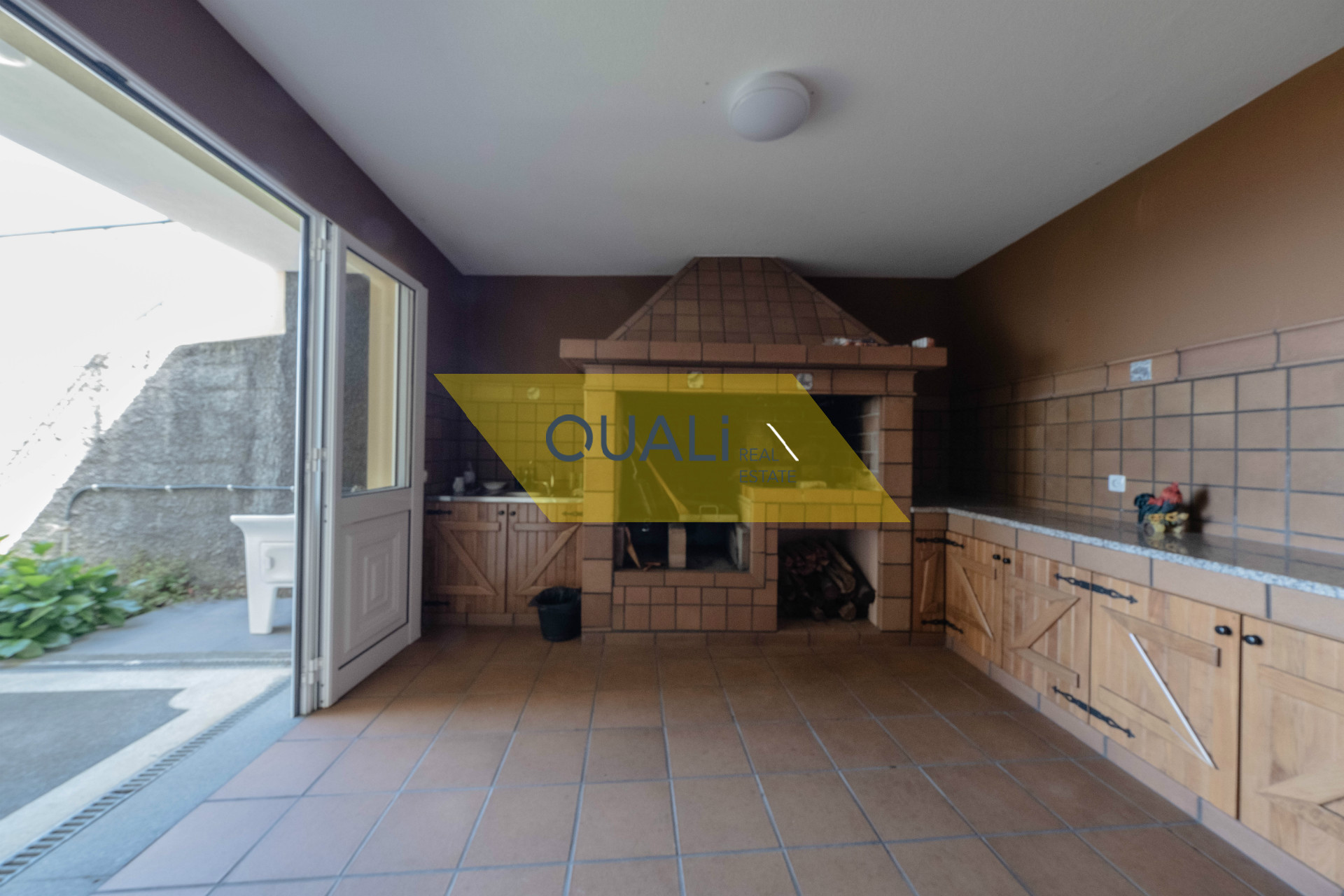 Moradia v3 com vista mar em Ribeira Brava - € 220.000,00