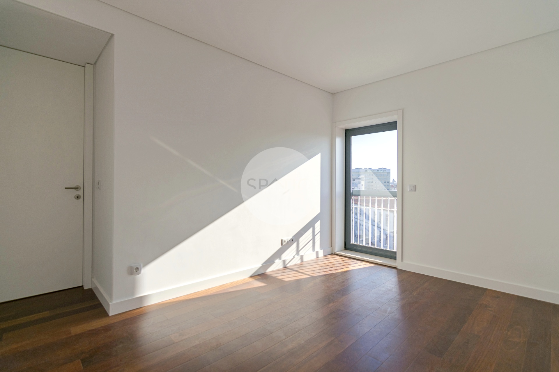 Apartamento T4 Novo * Rotunda da Boavista