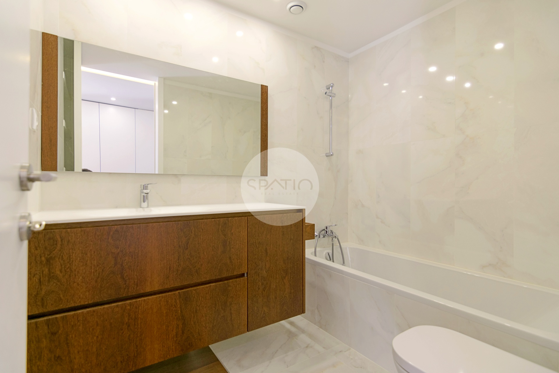 Apartamento T4 Novo * Rotunda da Boavista