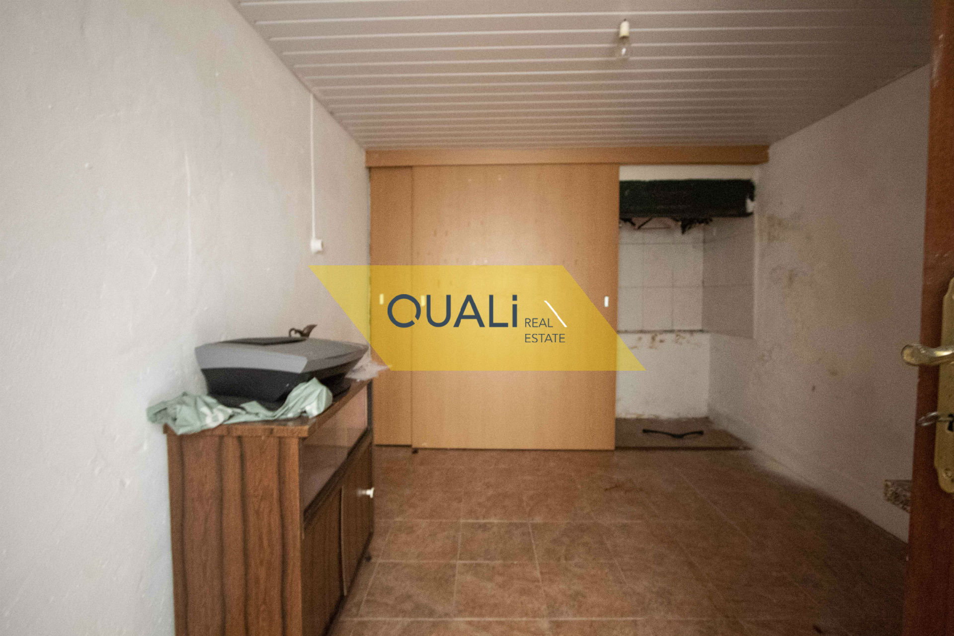 Prédio de três andares composto por dois t2 e um t3, Ribeira Brava - Vista Mar €80.000,00