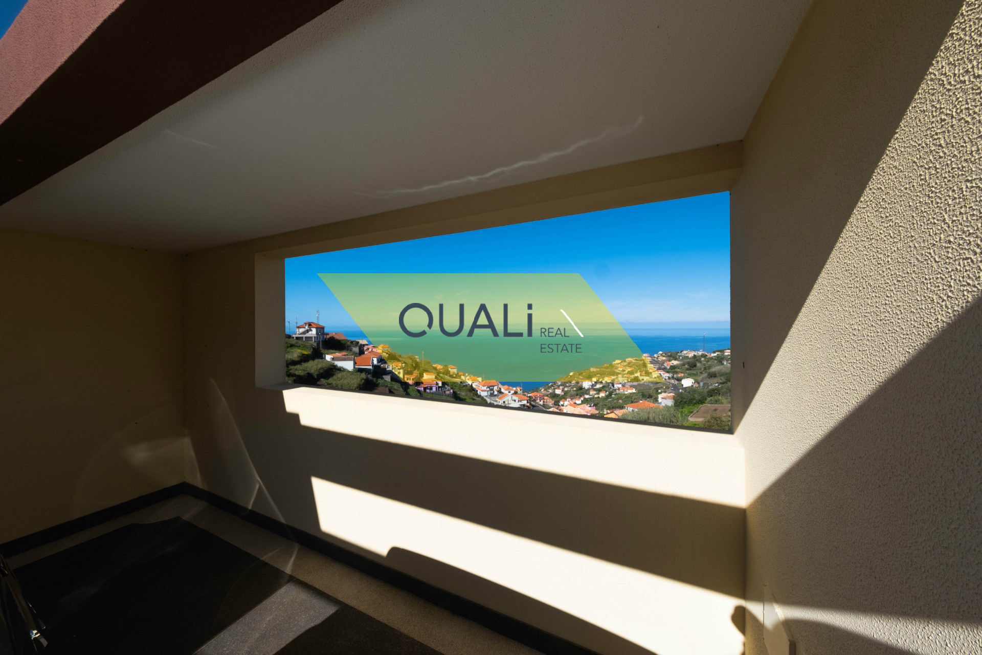 Moradia v3 com vista mar em Ribeira Brava - € 220.000,00