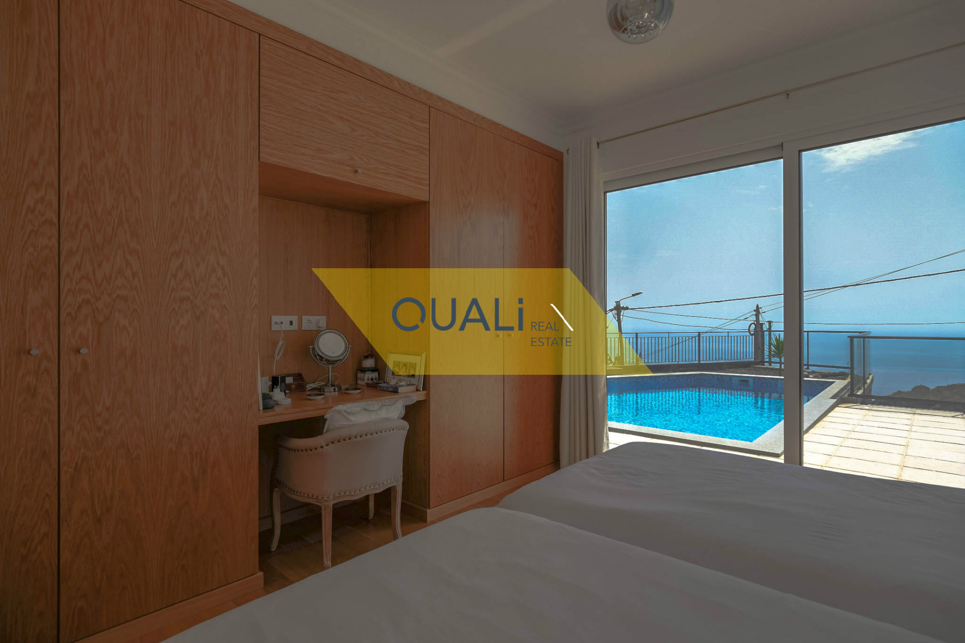 Detached house with pool in Calheta - Madeira Island - € 395.000,00