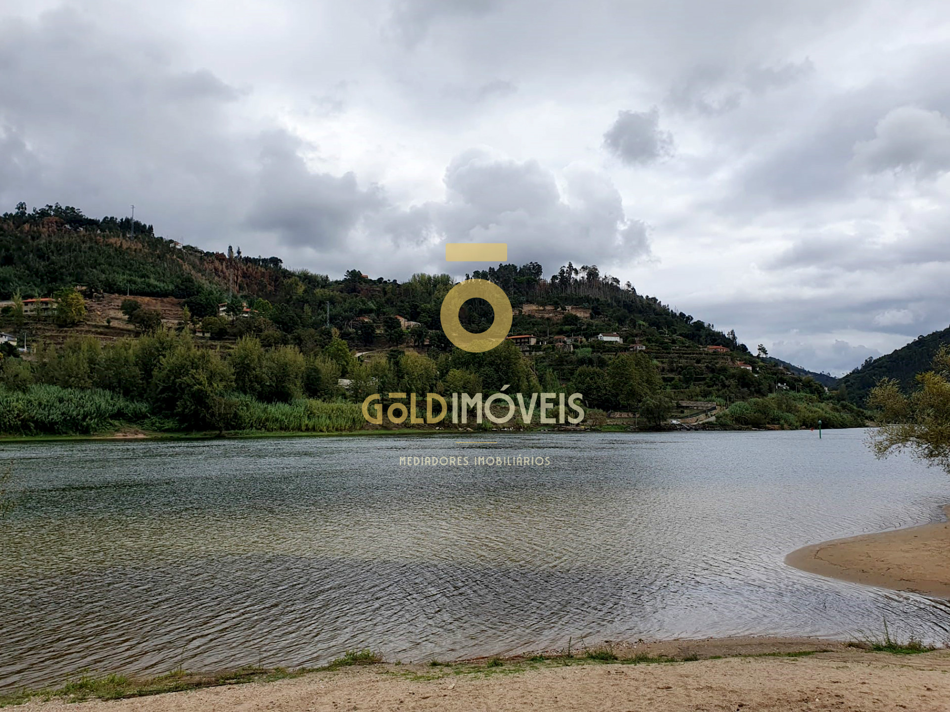 Moradia para Restaurar T4