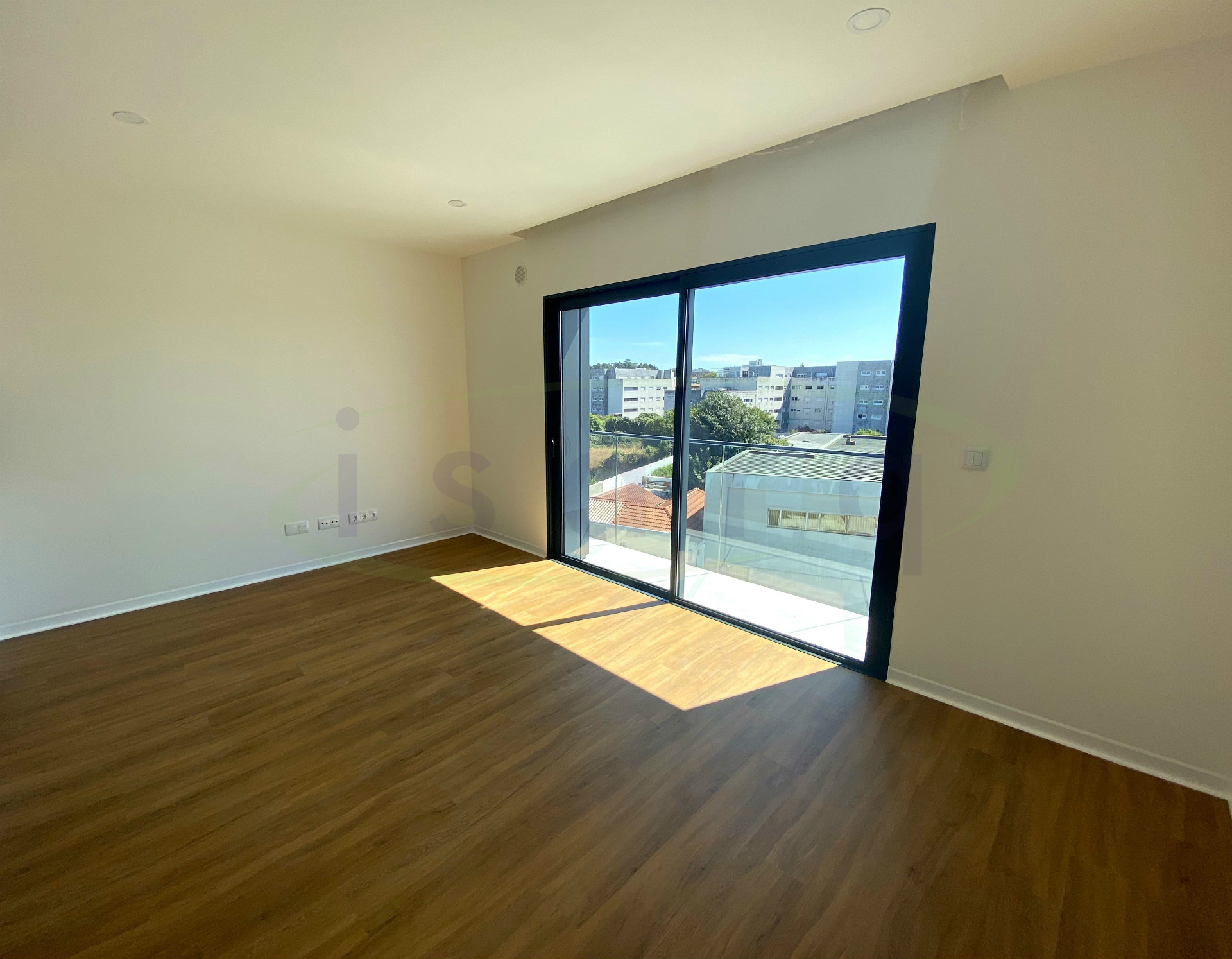 Appartement T0, de nouvelle construction situé dans le pôle universitaire de l´hôpital de S João;