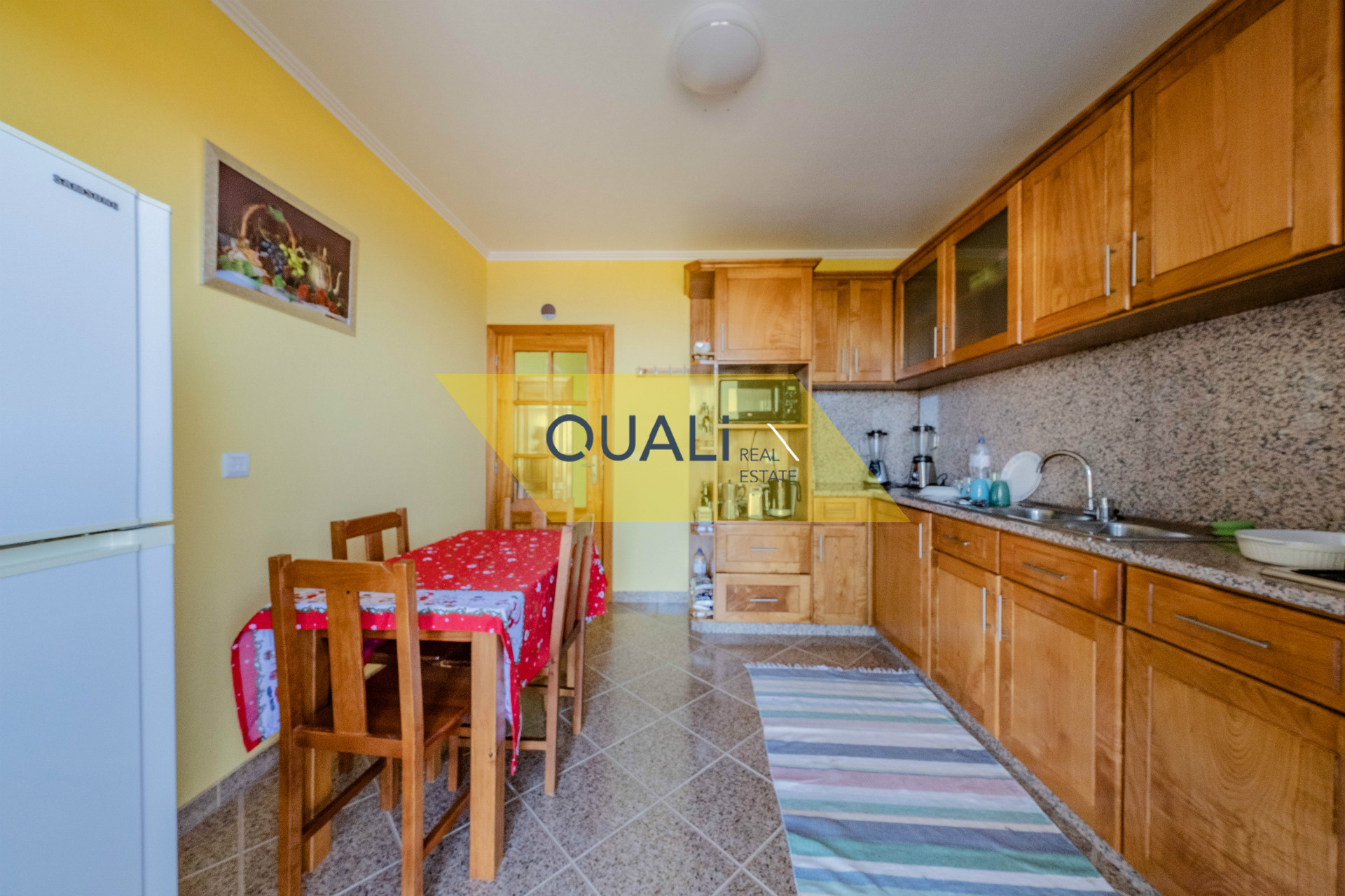 Moradia v3 com vista mar em Ribeira Brava - € 220.000,00