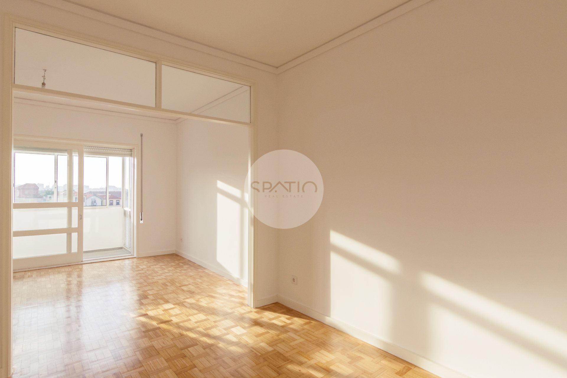 Apartamento T2 C/ Garagem Box * Devesas * V.N.Gaia