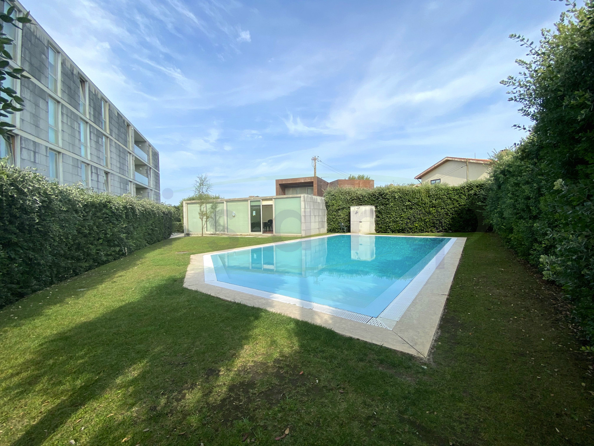 2 bedroom apartment in a gated community with sea views.