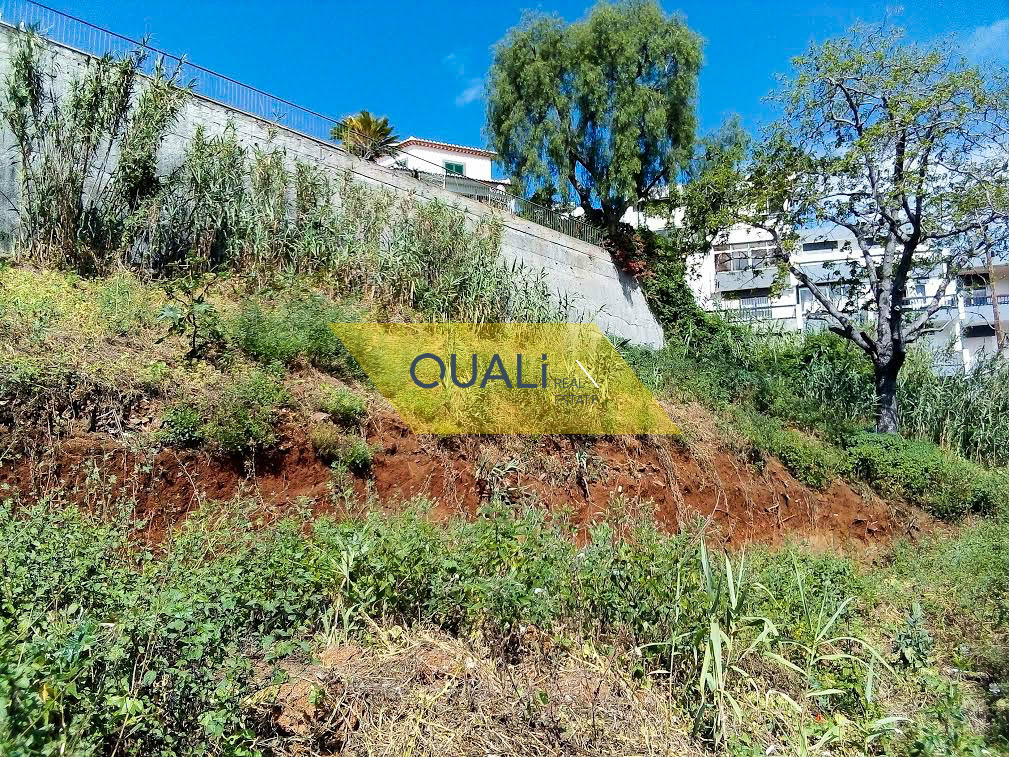 Stadtgrundstück mit 1250m2 -Funchal-Madeira Island - € 98.000,00